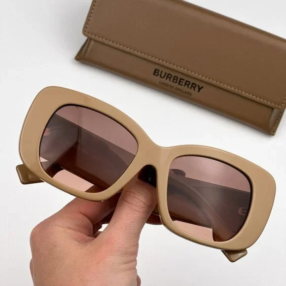 Burberry BE4410 399013 Sunglasses Beige Pink Gradient Brown  display picture 2